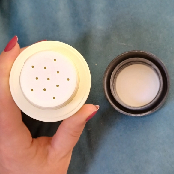 Chanel No. 5 vintage Talc bottle - EMPTY - Picture 4 of 5